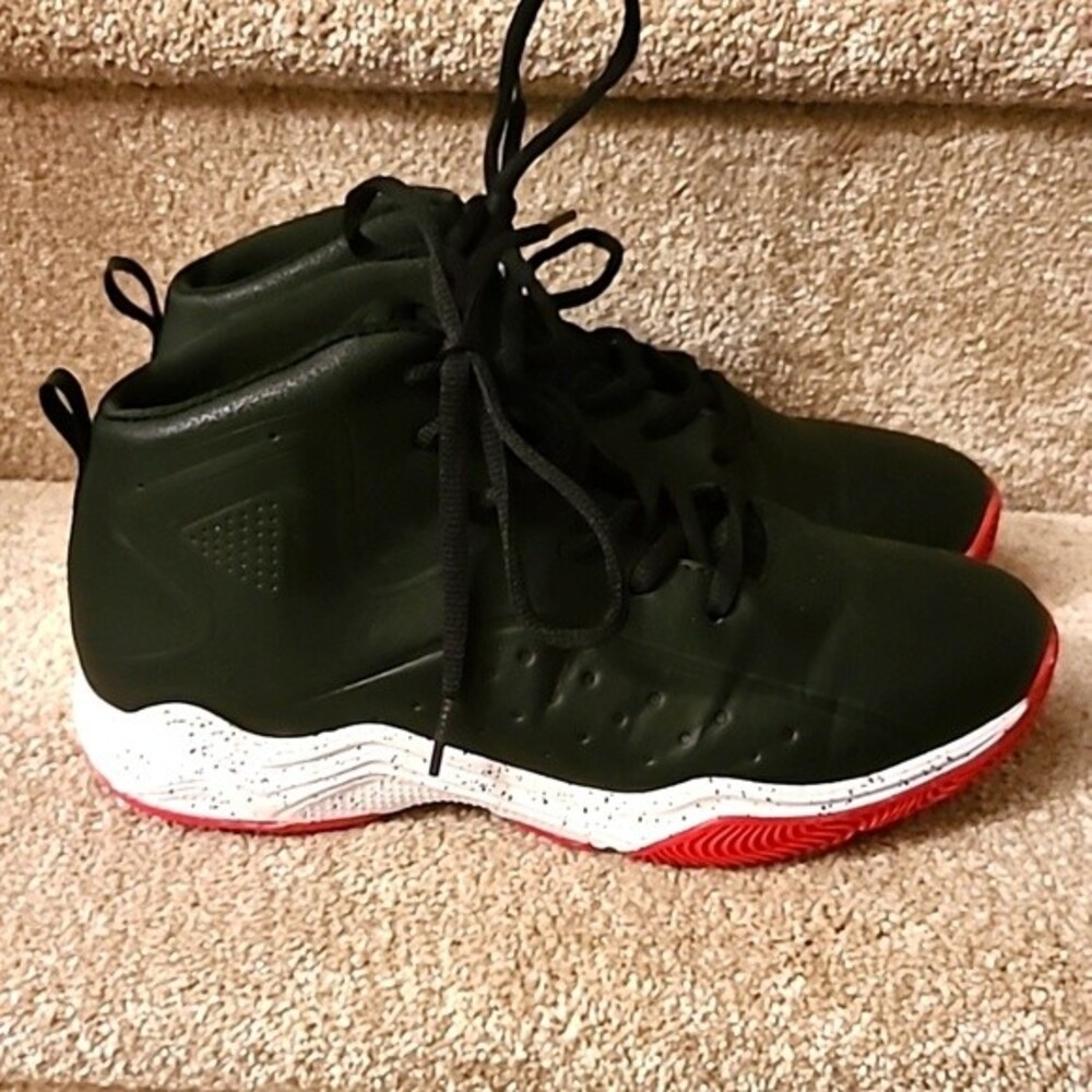 BCG Boys Black/White/Red Hi-Top Sneakers 159060 Size 5.5D